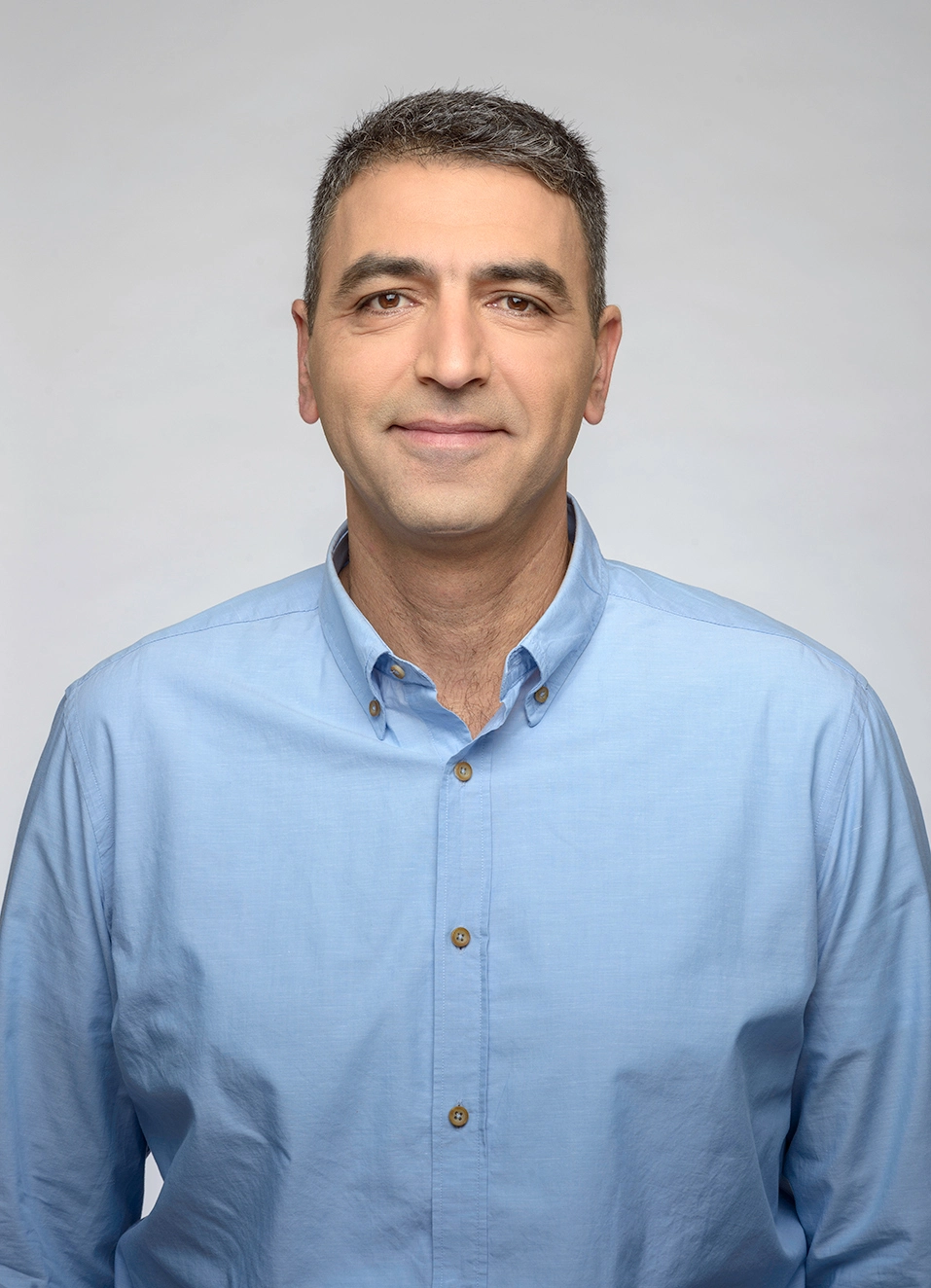 אורי אלמוזנינו