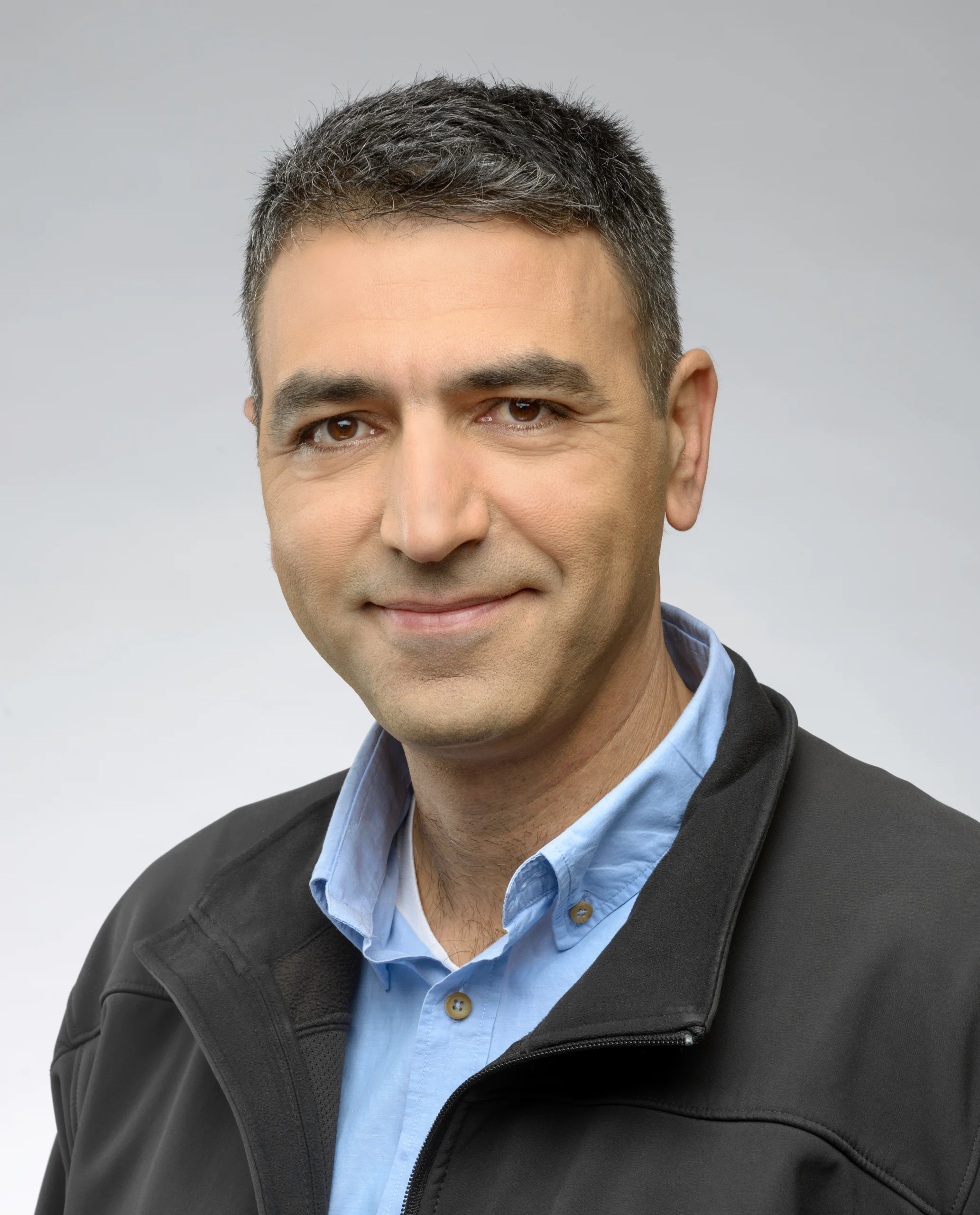 אורי אלמוזנינו